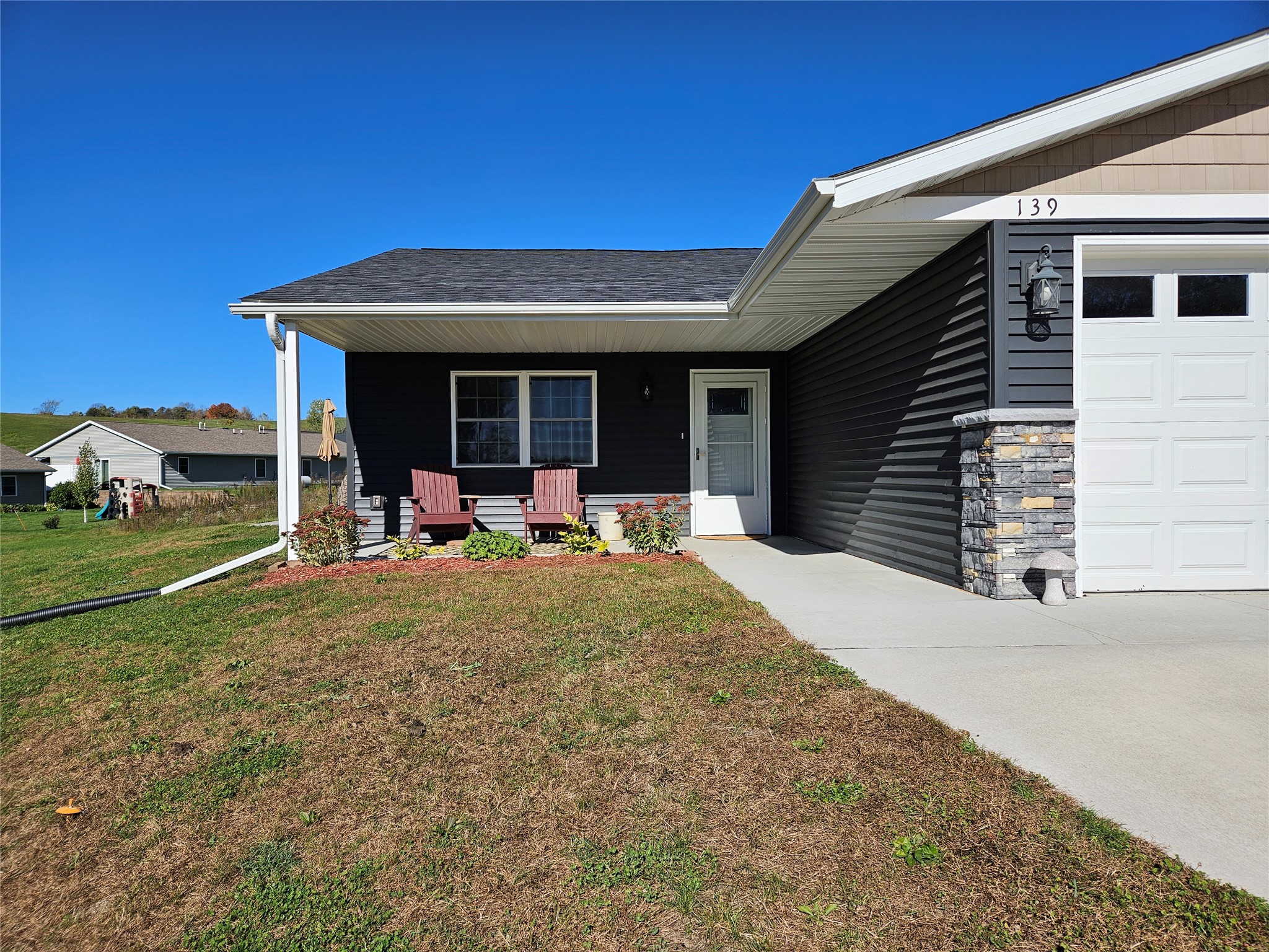 139 Fairview Court Property Photo 5