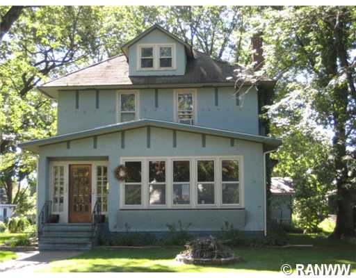 715 W Willow Street Property Photo 1