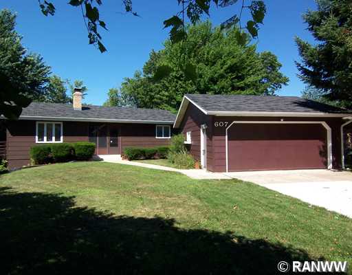 607 Manor Court Property Photo 1