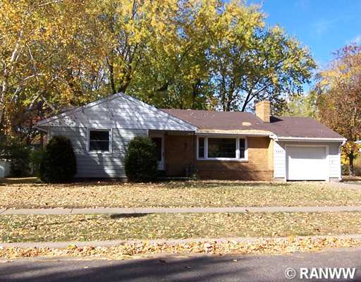 2920 Uranus Avenue Property Photo 1