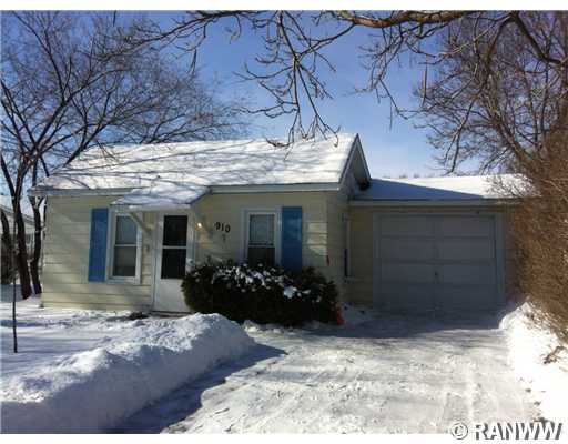 910 Lee Street Property Photo 1