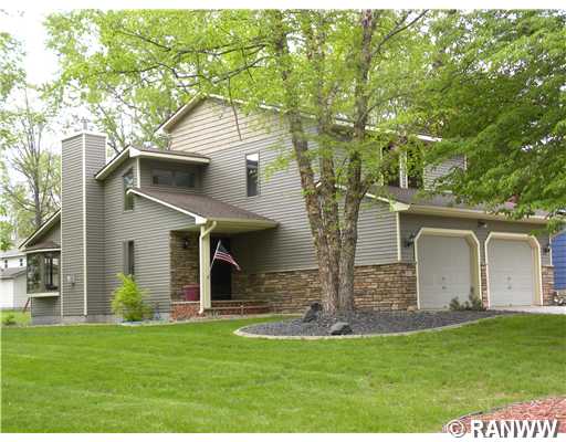 211 W Elm Street Property Photo 1