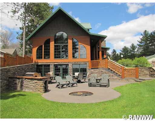 8739 N Lakeside Road Property Photo 1