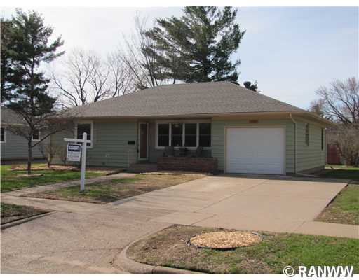 415 W Tyler Avenue Property Photo 1