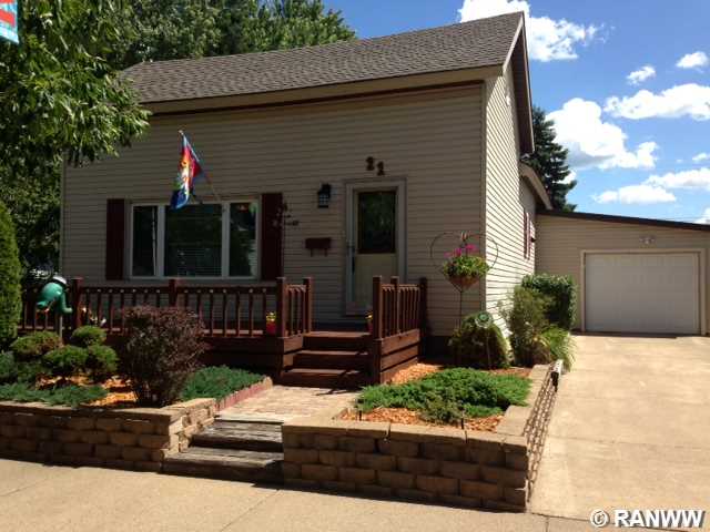 21 E Elm Street Property Photo 1