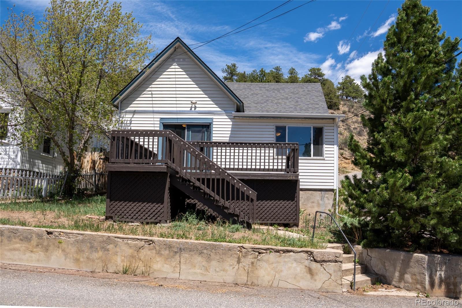 644 Virginia Street Property Photo 1