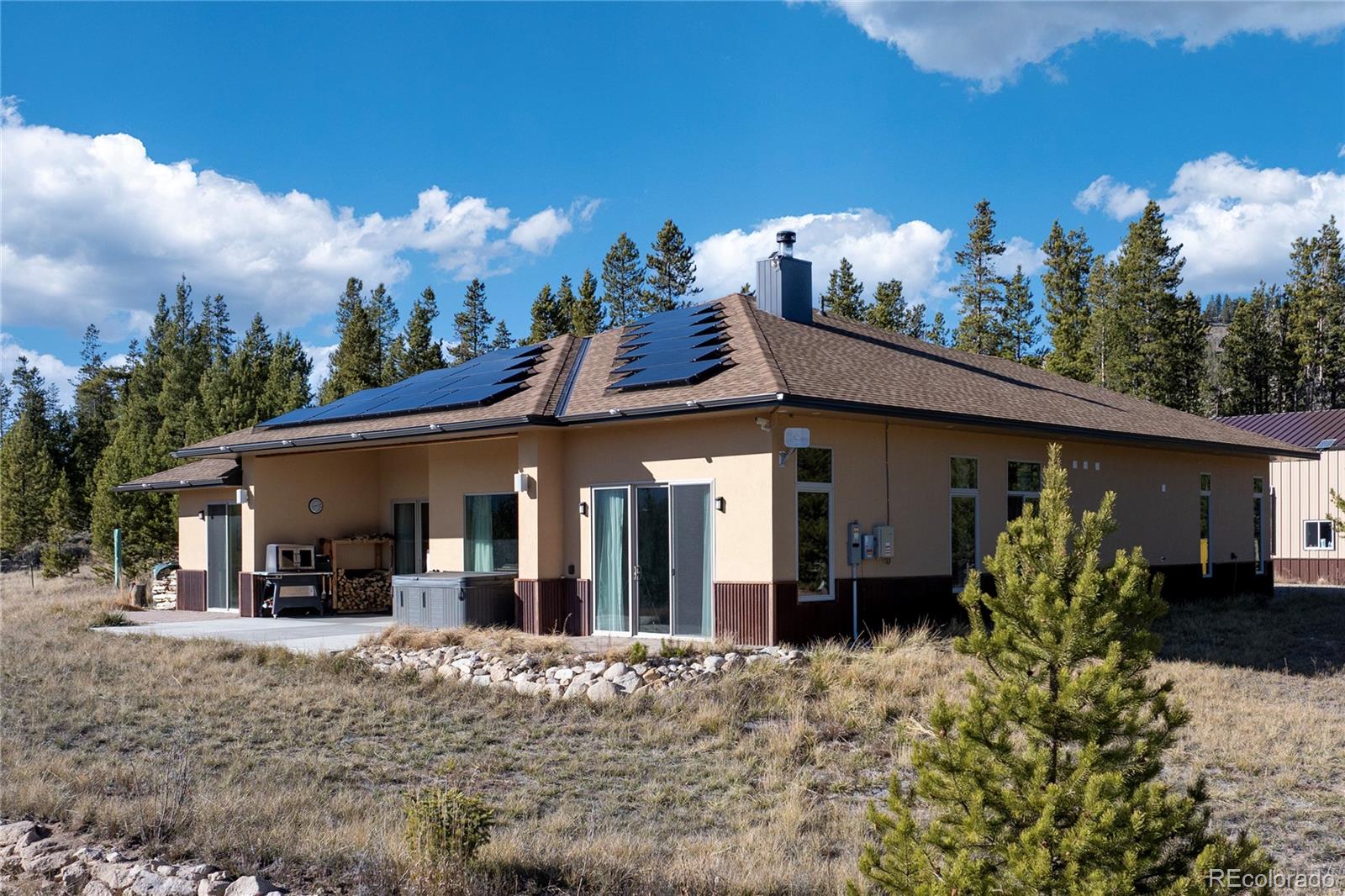 71575 Highway 40 Property Photo 1