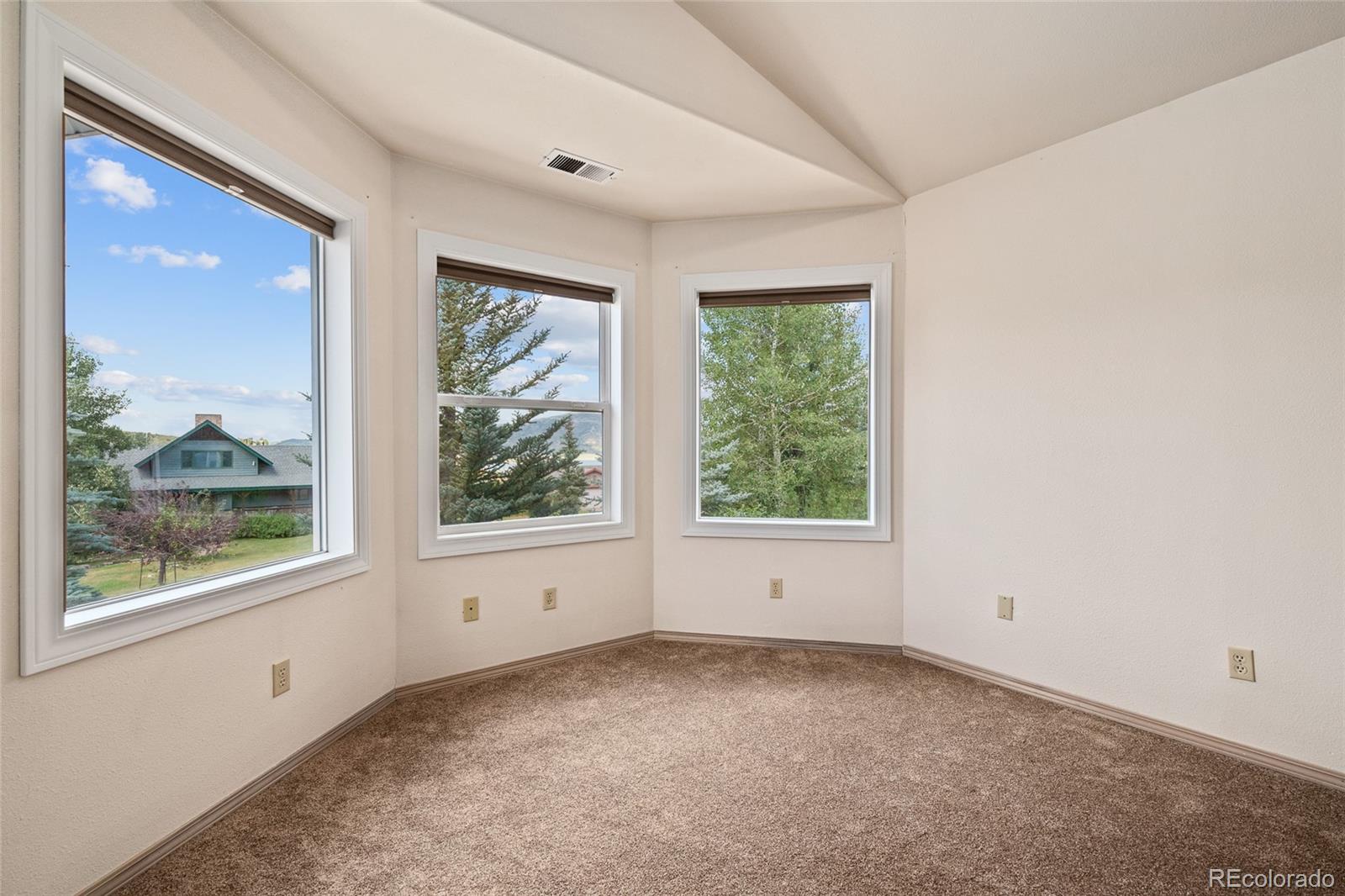 29950 Rock Point Trail Property Photo 5