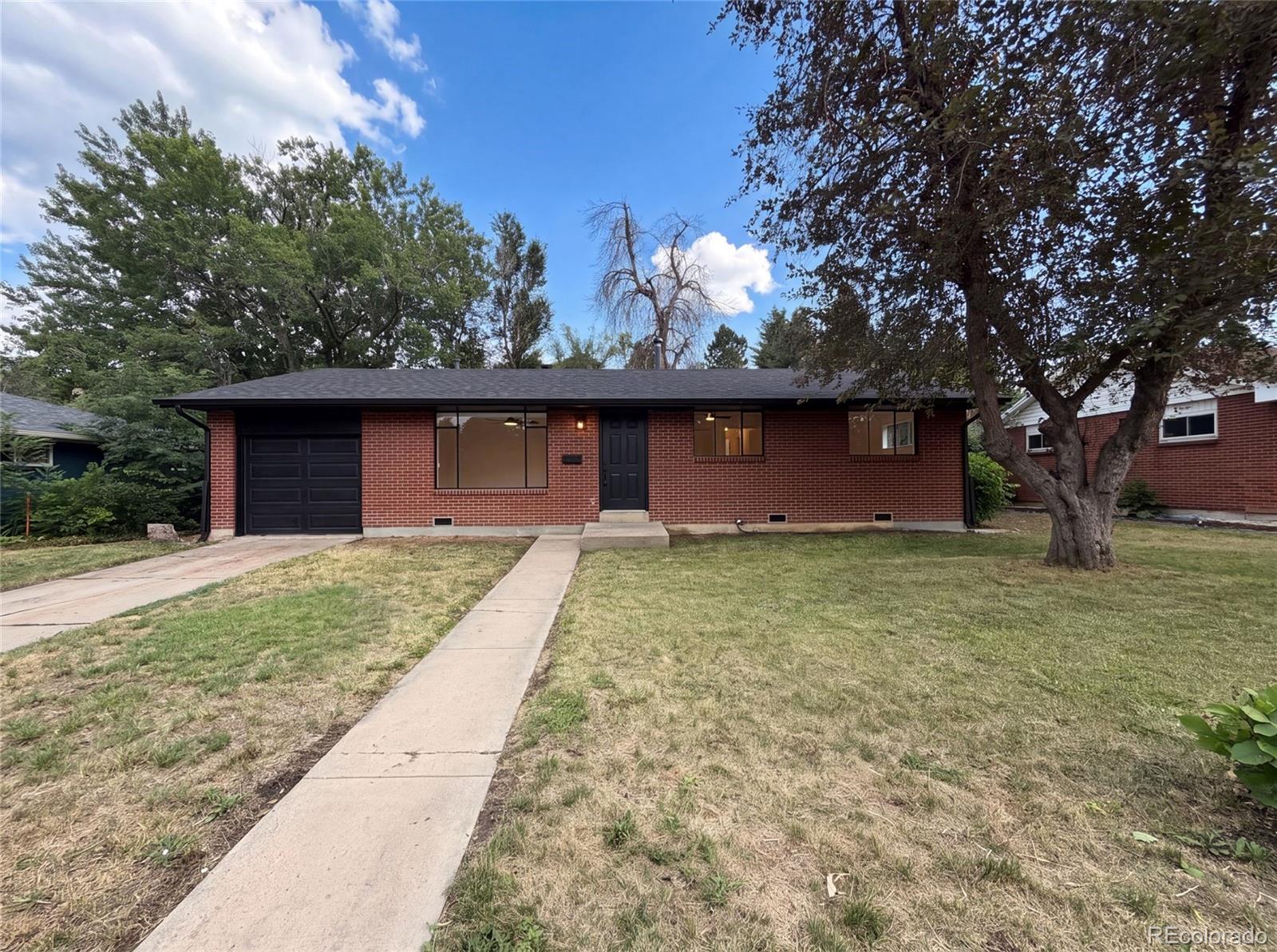1950 Edgewood Drive Property Photo 1