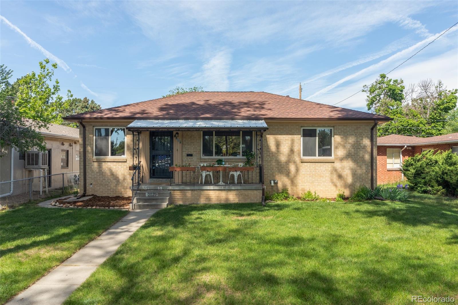 2929 Dexter Street Property Photo 1