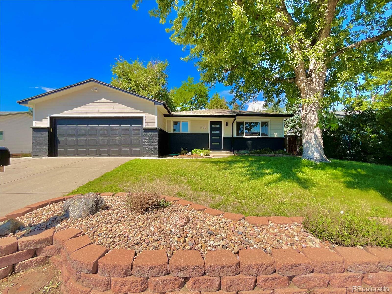 1455 S Hoyt Property Photo 1
