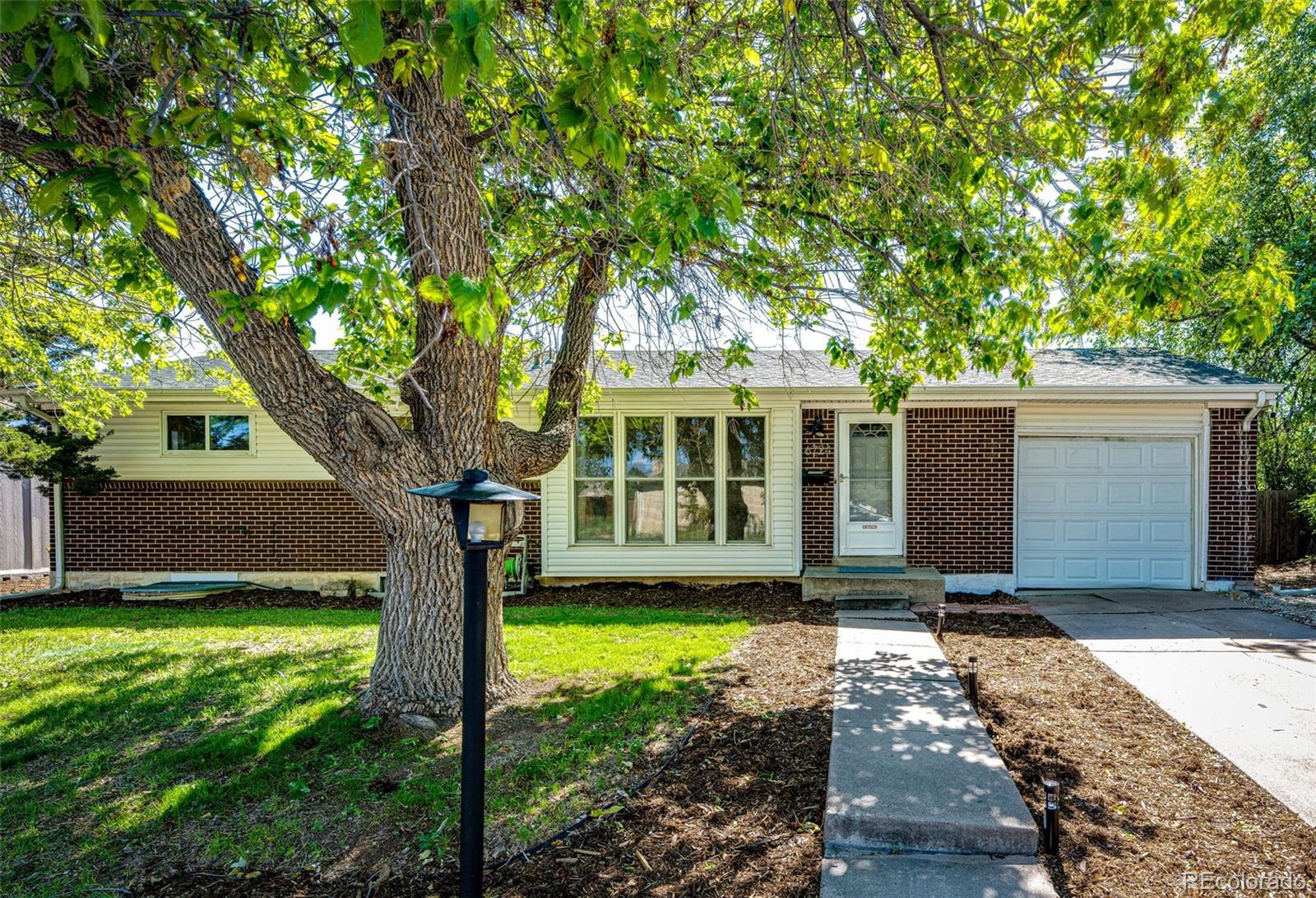 6724 S Ash Way Property Photo 1