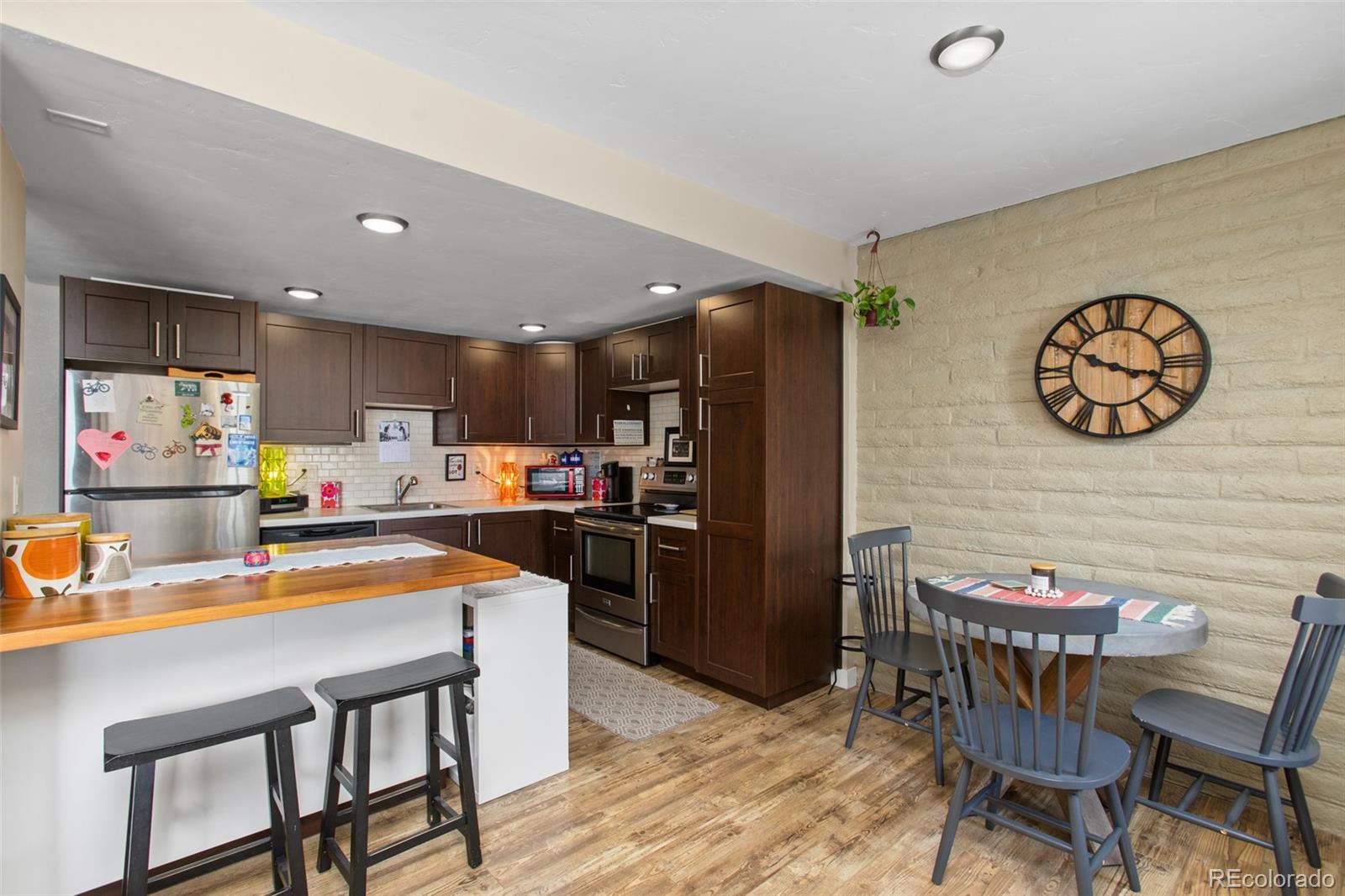 5 Cedar Court Property Photo 1