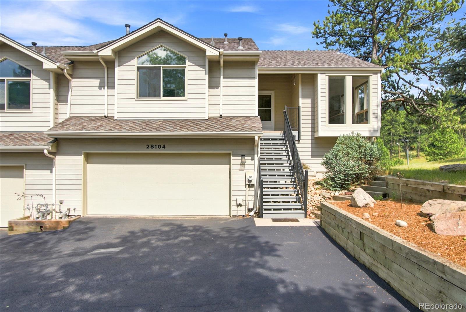 28104 Meadow Drive Property Photo 1