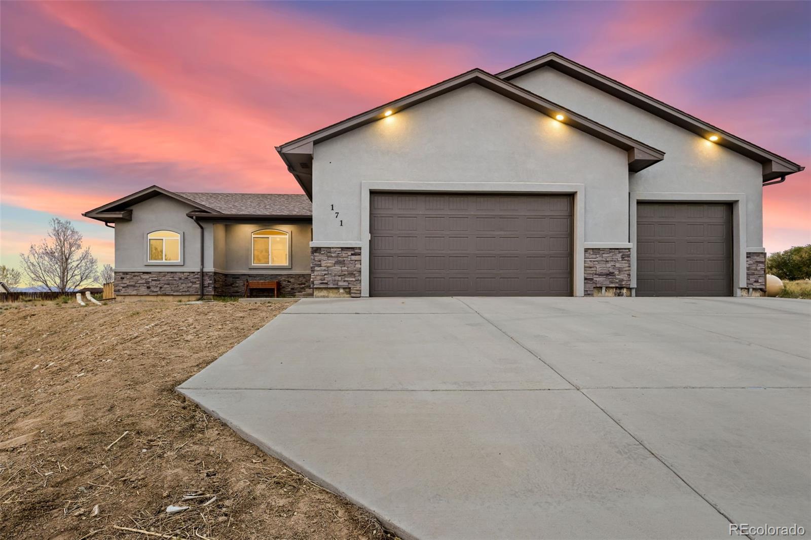 171 W Legend Drive