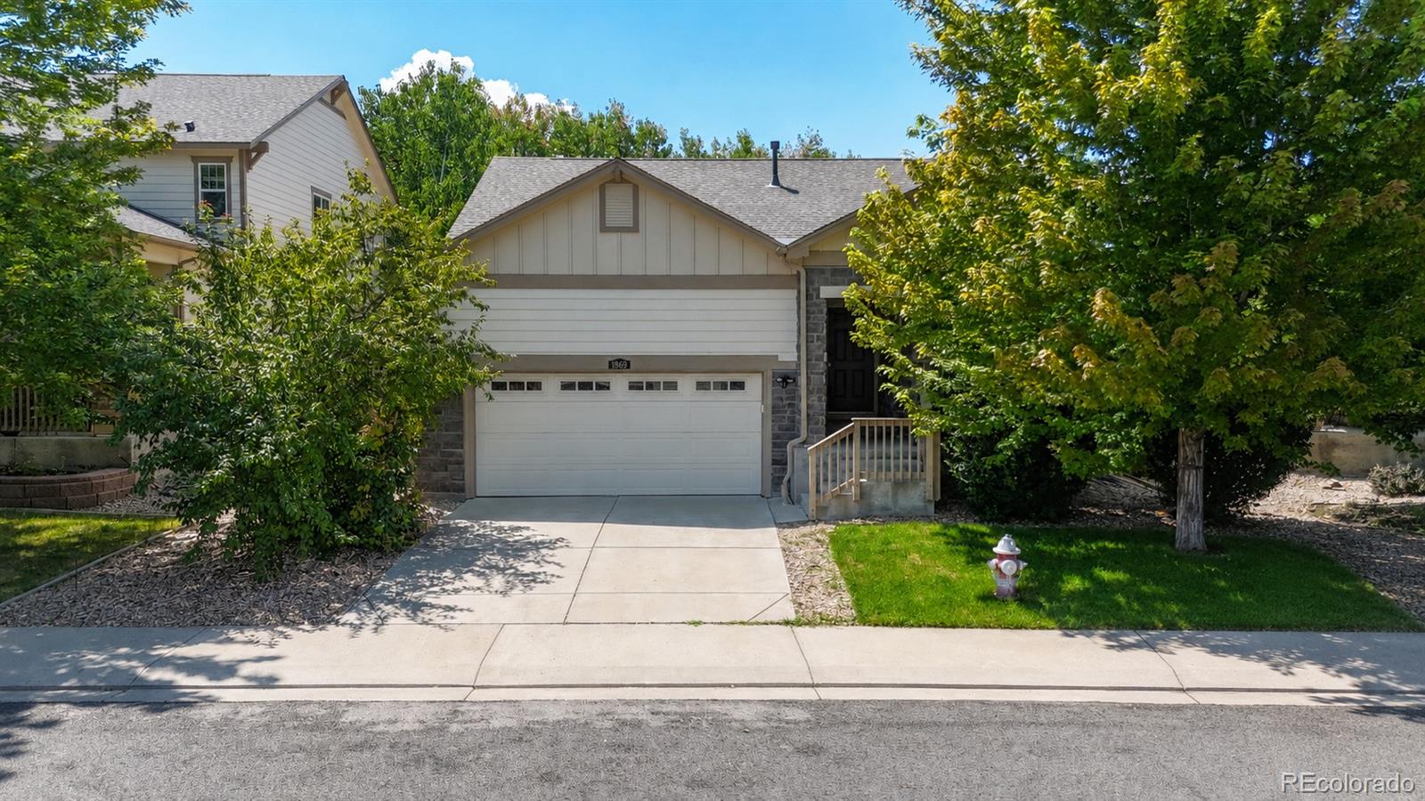 1869 Trevor Circle Property Photo 1