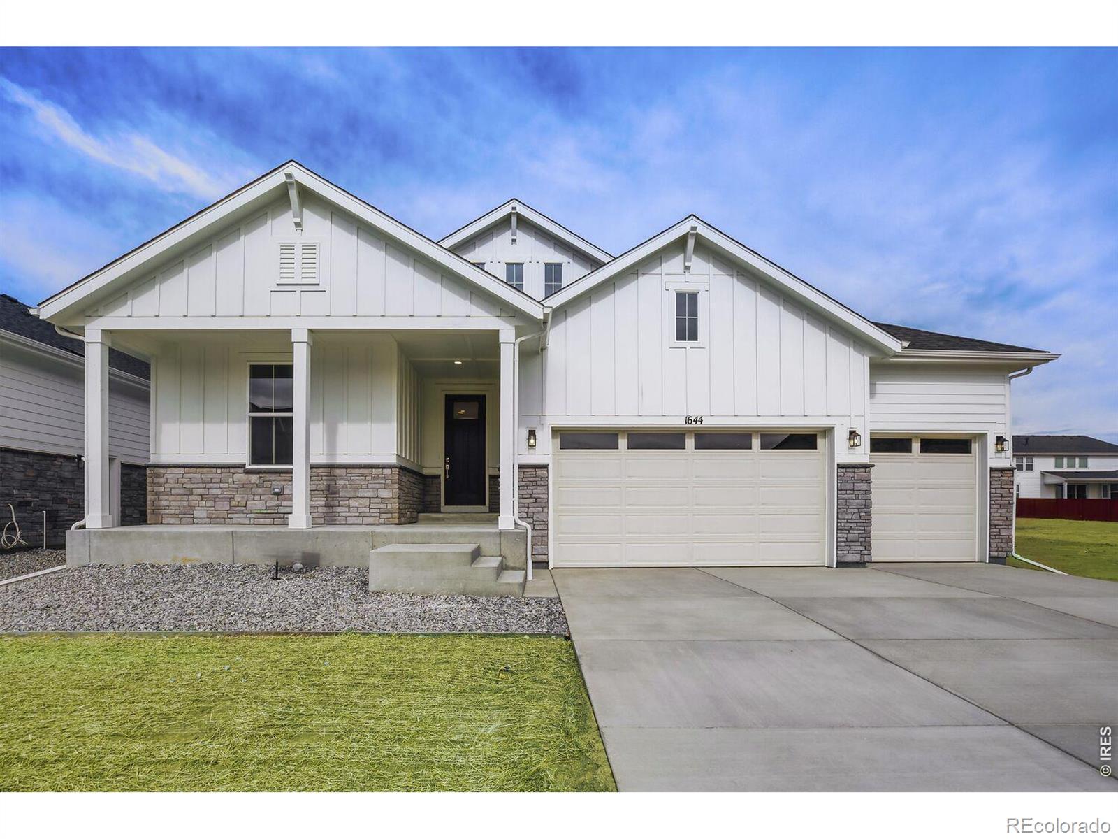 1644 Sundown Run Drive Property Photo 1