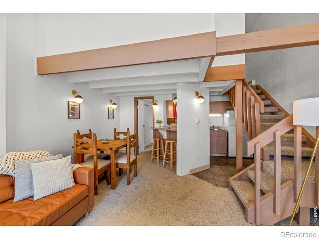 212 Property Photo 9