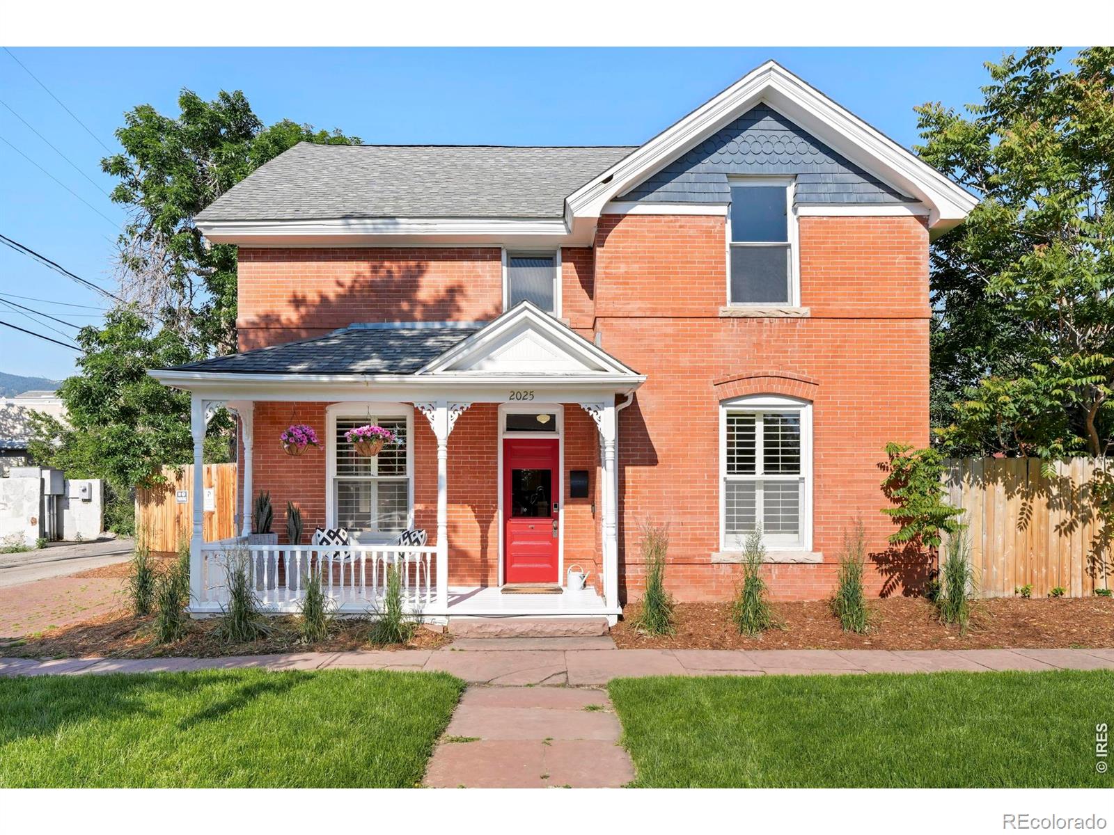 2025 18th Street Property Photo 1