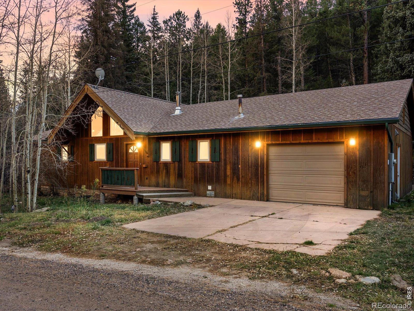 1035 Streamside Drive Property Photo 1
