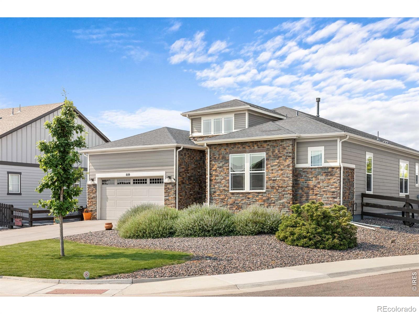 859 Stagecoach Drive Property Photo 1