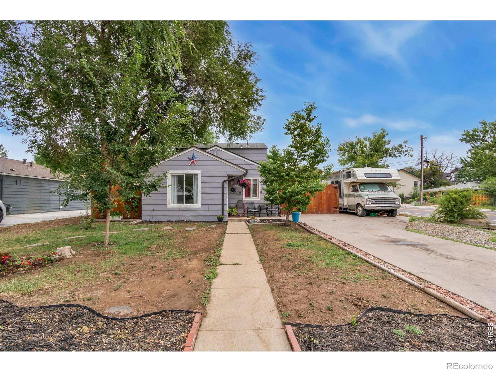 5200 Dover Street Property Photo 1