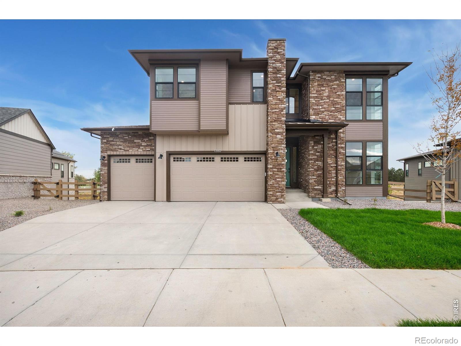 1380 Weller Court Property Photo 1