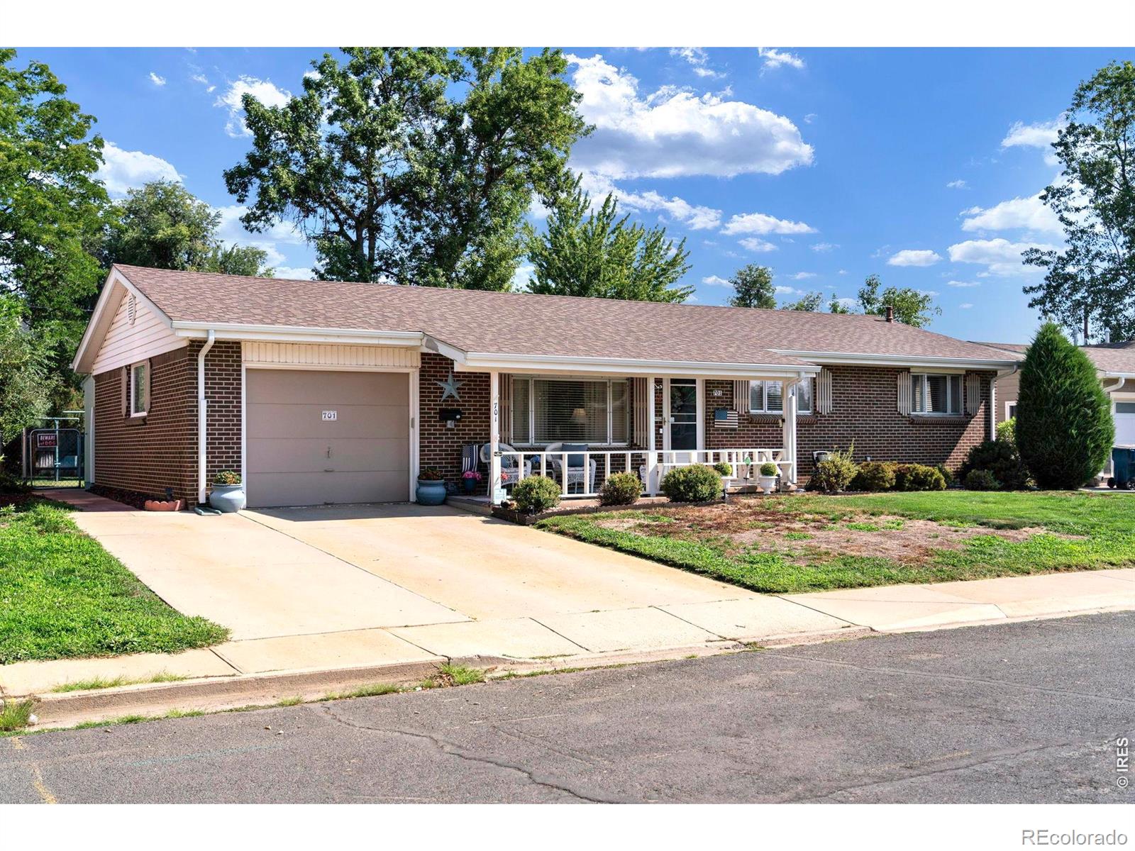 701 Lois Drive Property Photo 1