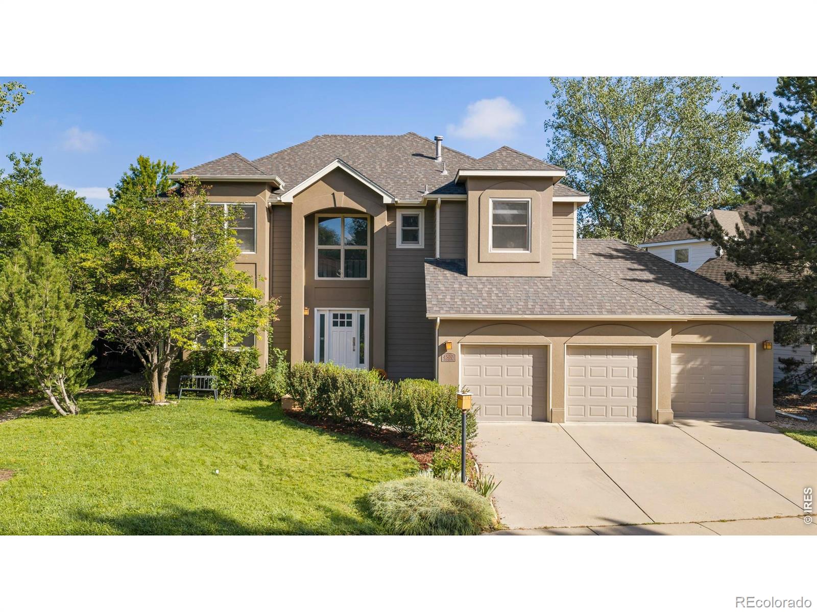 4507 S Hampton Circle Property Photo 1