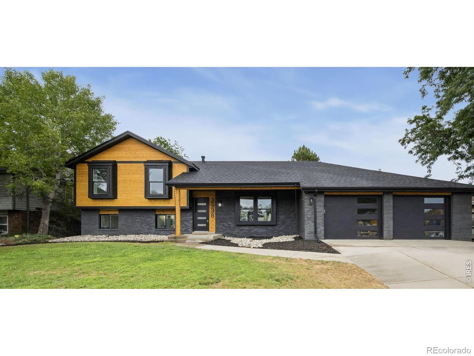 2938 Glendevey Drive Property Photo 1