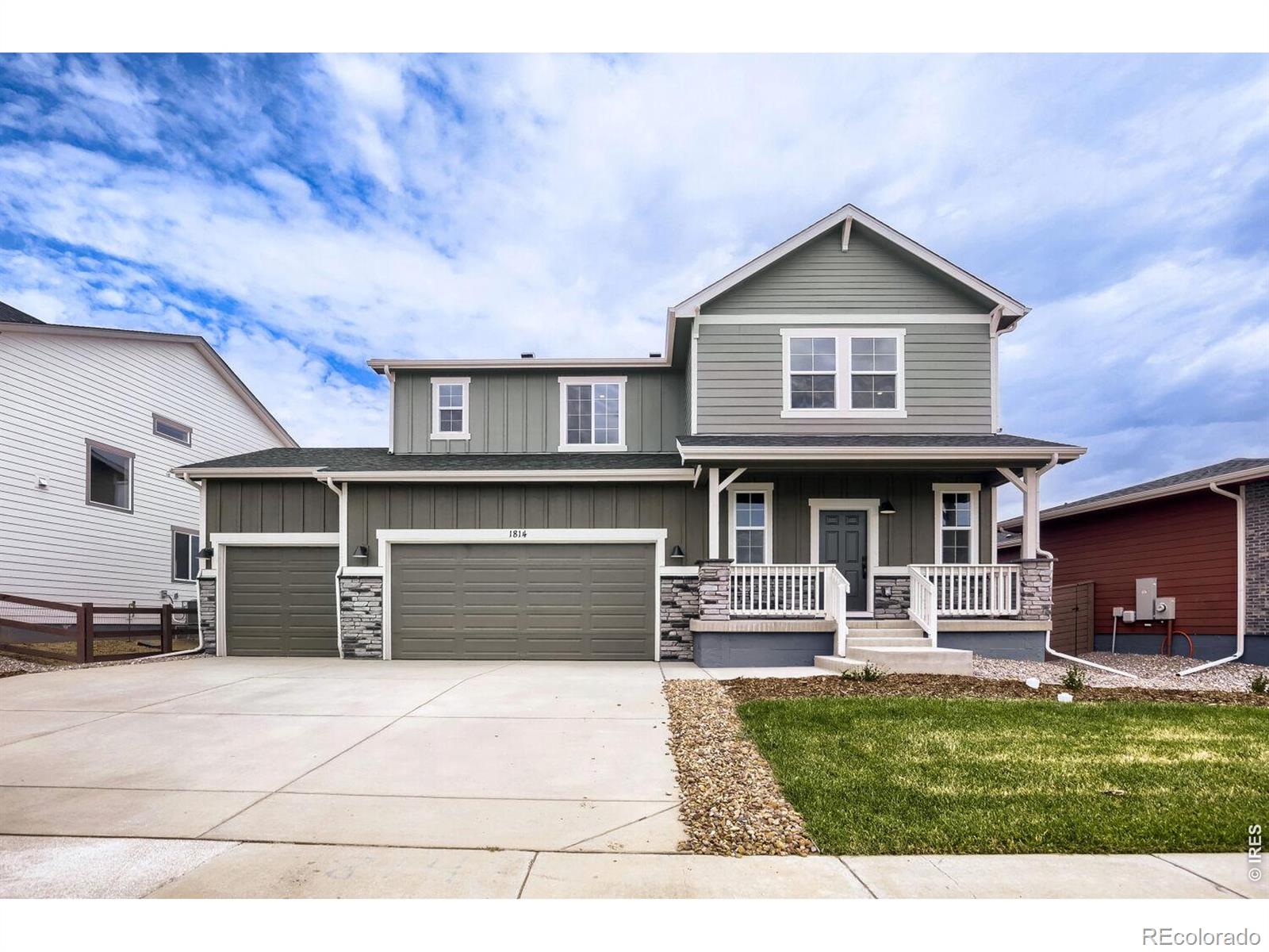 1814 Carnoustie Property Photo 1