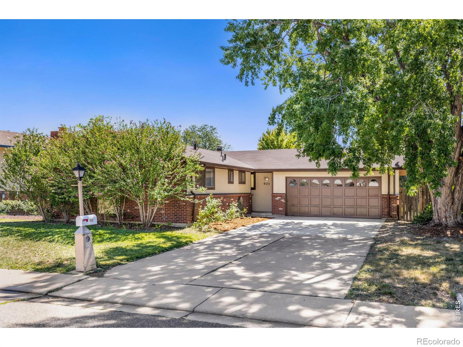 925 Bragg Place Property Photo 1