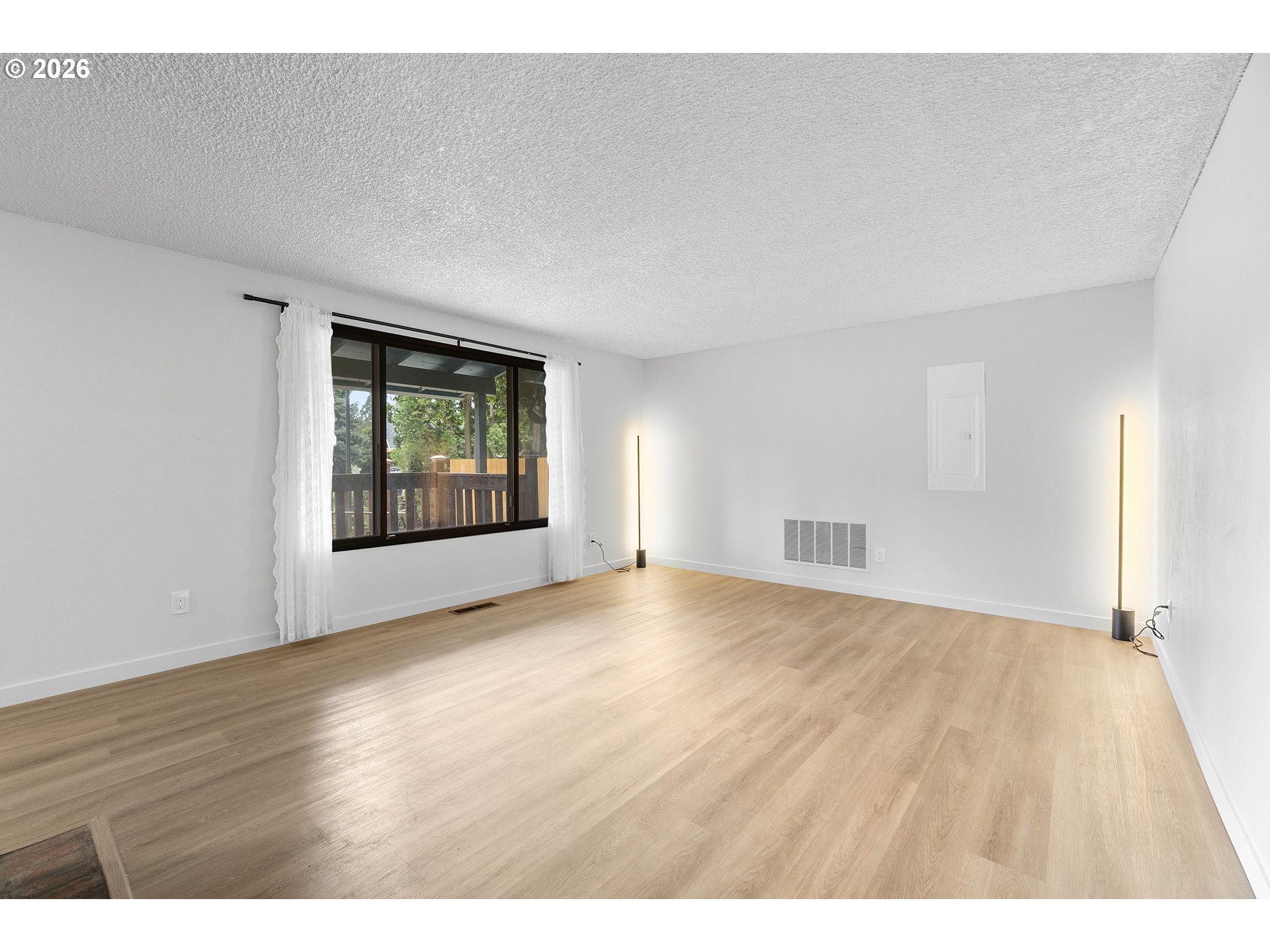 20410 Sw Rachelle Ct Property Photo 6