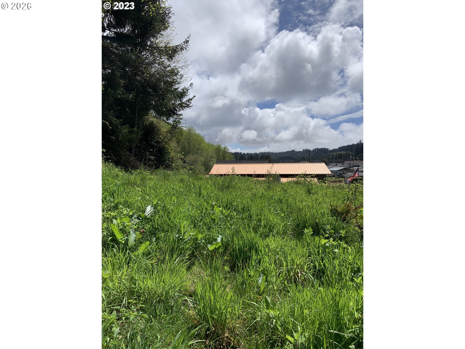 600 Clearlake Ave Property Photo 3