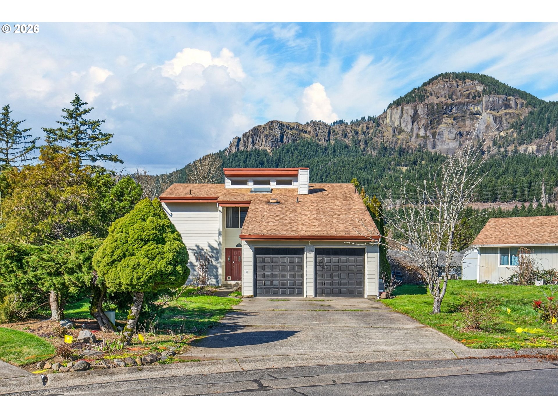 205 Farwest St Property Photo 1