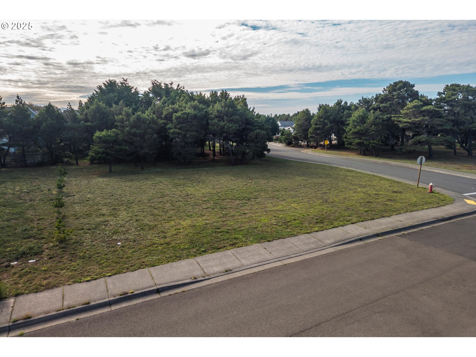 2847 Spinnaker Dr Sw Property Photo 1