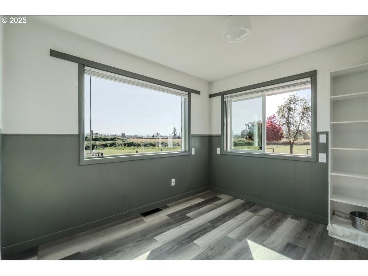 8668 Stayton Rd Se Property Photo 18