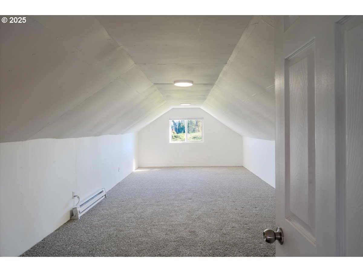 8668 Stayton Rd Se Property Photo 22