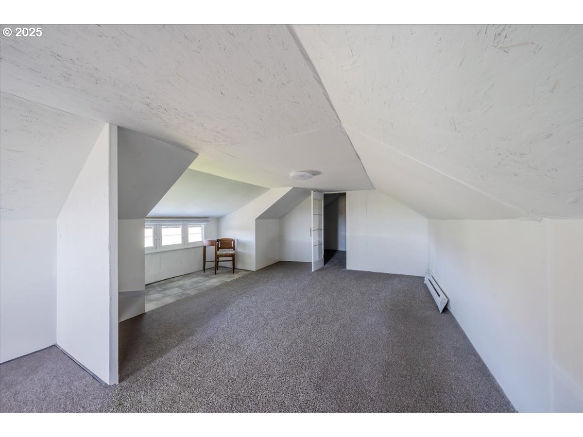 8668 Stayton Rd Se Property Photo 23