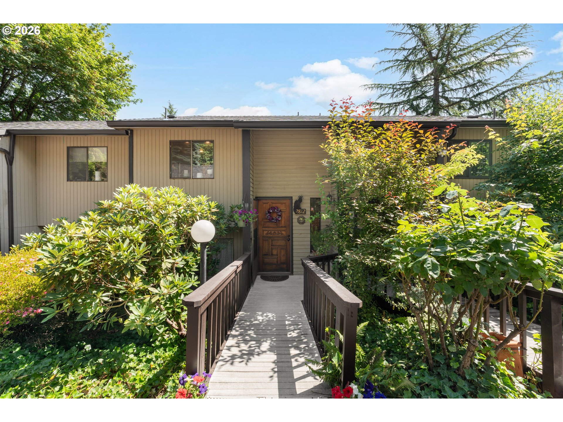 2812 Tree Top Ln Property Photo 1