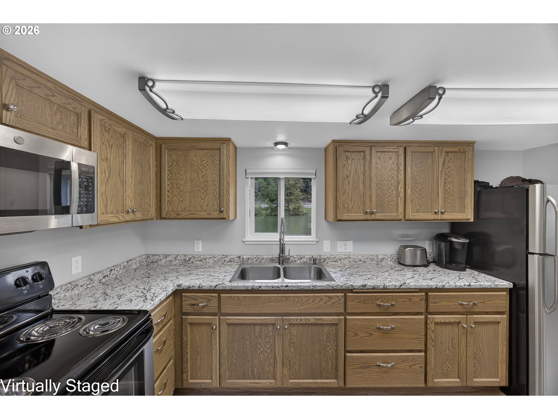 10213 Sweet Creek Rd Property Photo 6