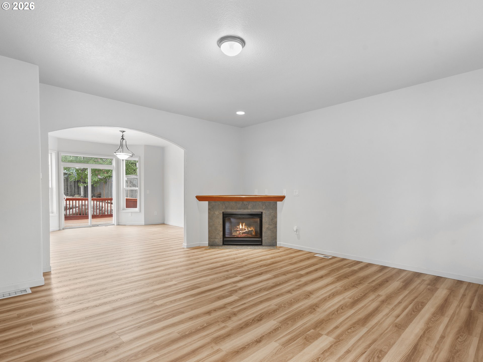 21754 Ne Couch Ct Property Photo 5