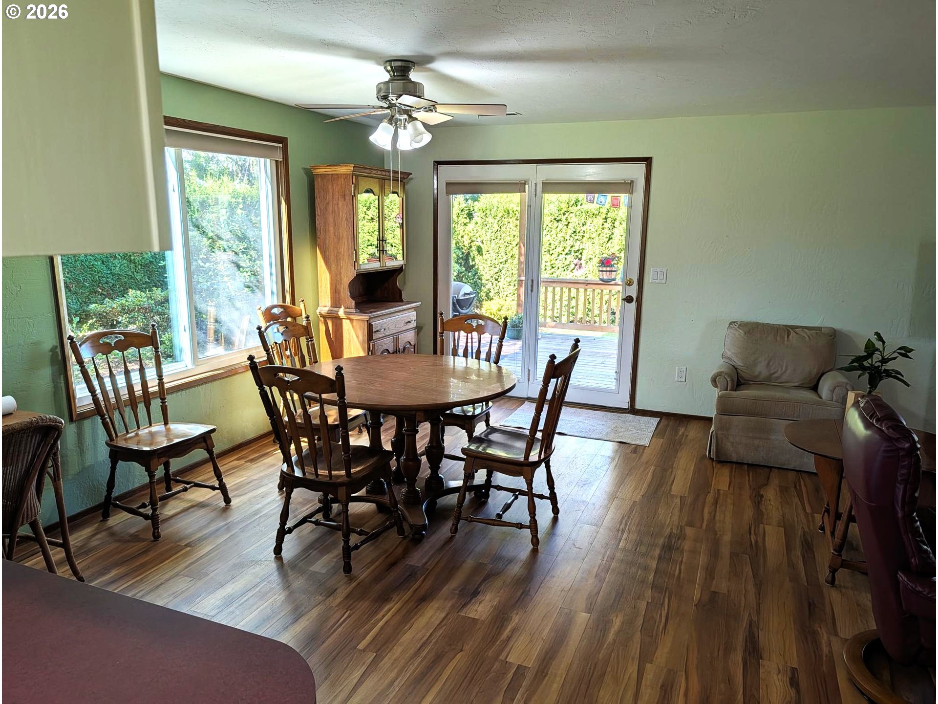 5440 J St Property Photo 4