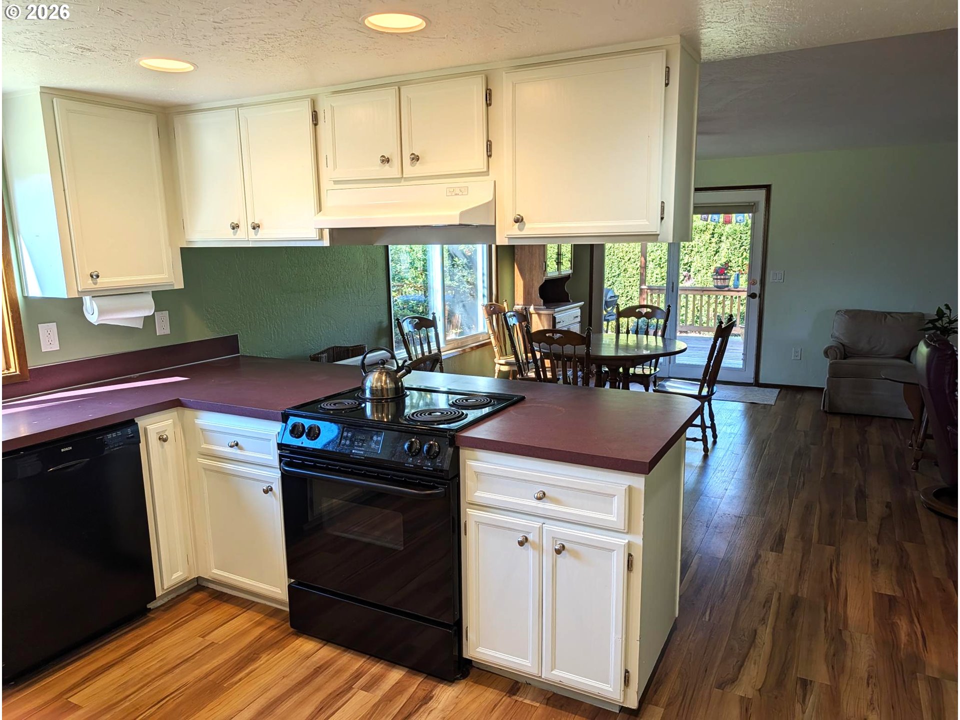 5440 J St Property Photo 6