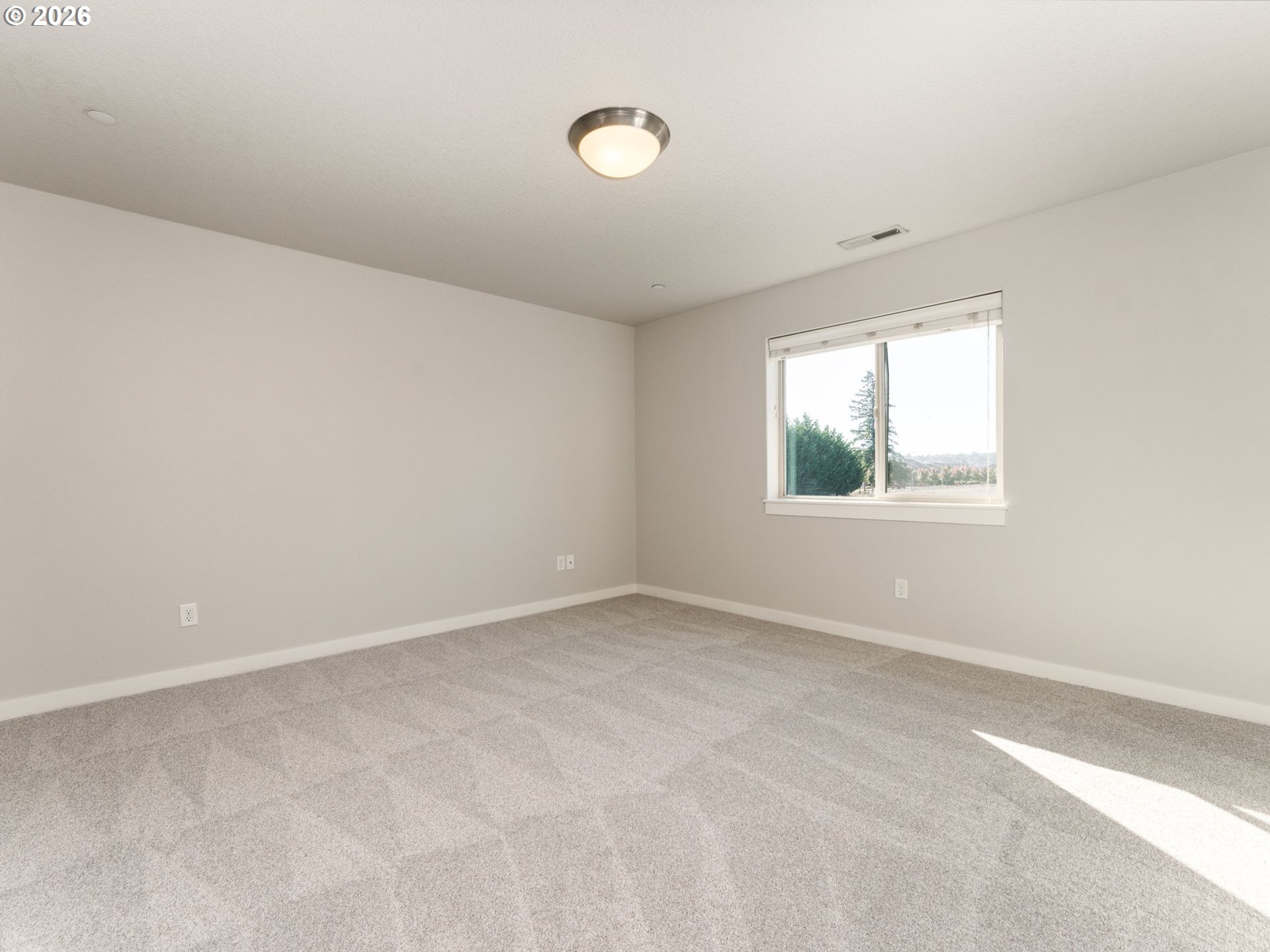 3921 Ne Tacoma Ct Property Photo 26