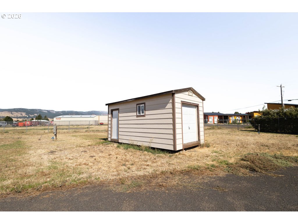 1506 26th St Property Photo 14