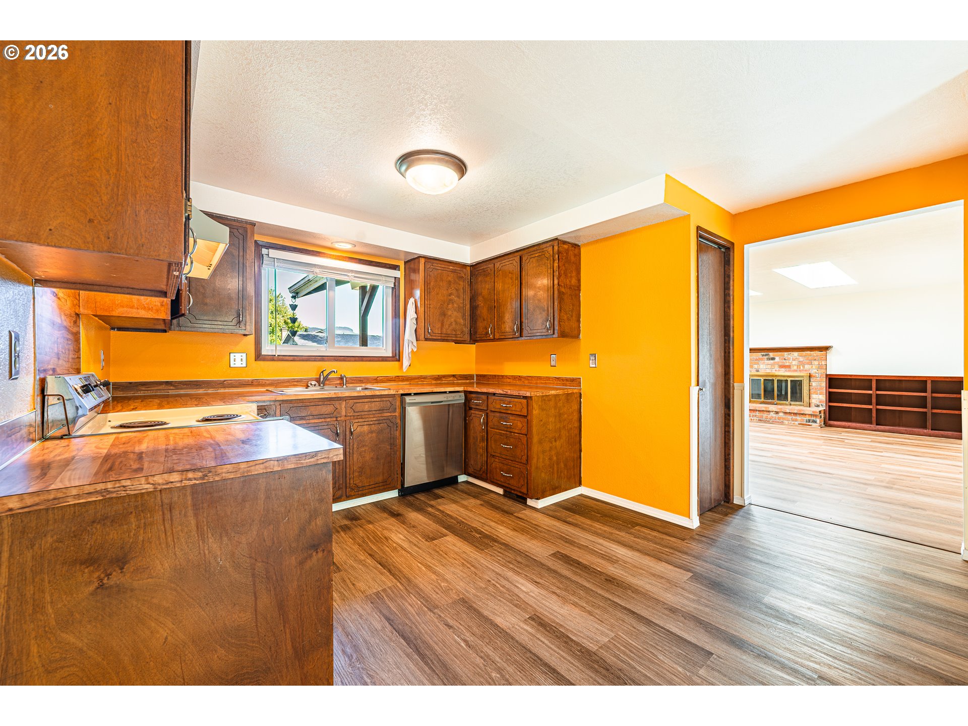 6323 B St Property Photo 9