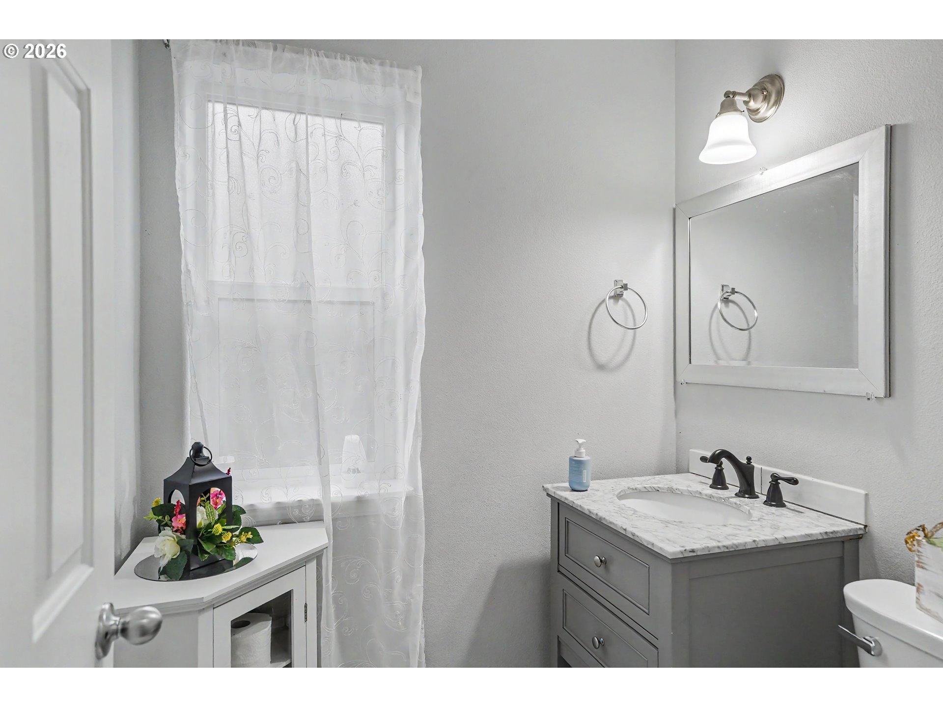 810 Se Locust St Property Photo 14
