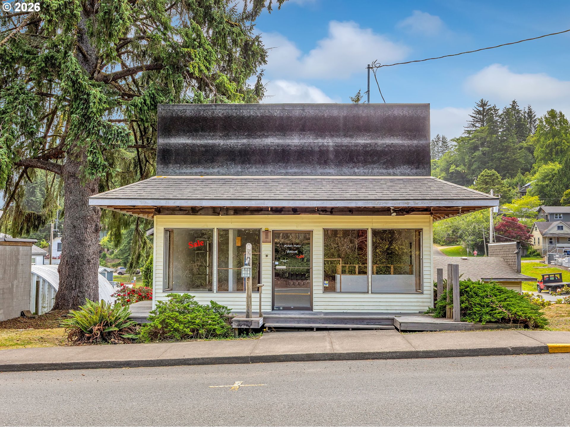 12905 Highway 101 Property Photo 1