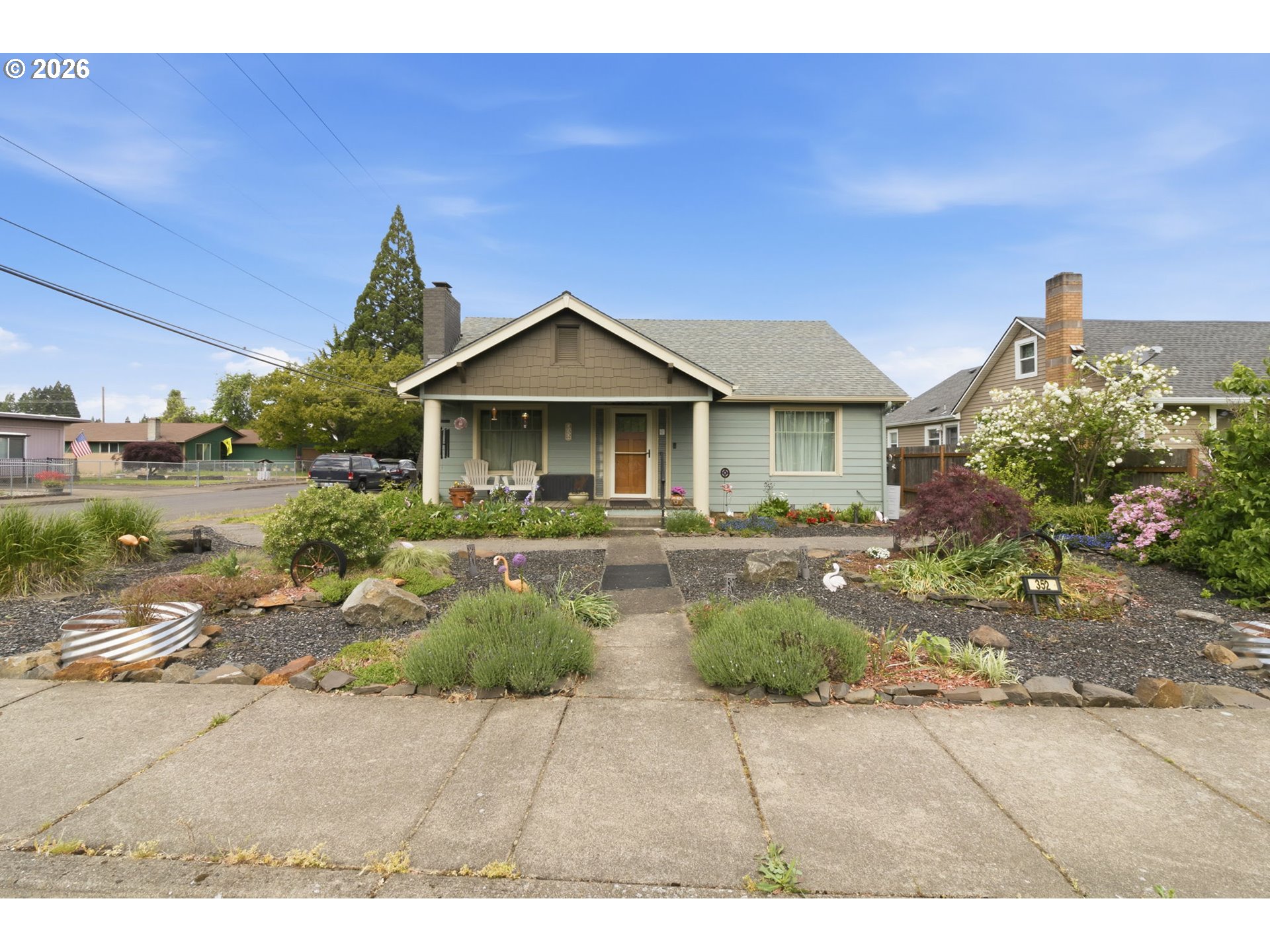 352 W M St Property Photo 2